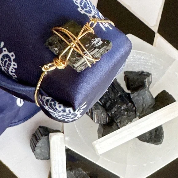 Raw black tourmaline nugget dainty gold adjustable bracelet/protection stone/ - Picture 9 of 9